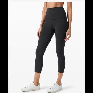 Lululemon Align super high rise crop 21”